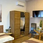 Ehostel